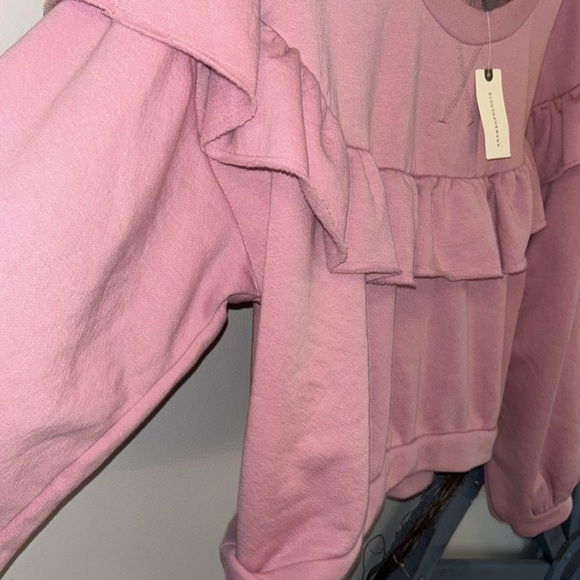 ⭐️NWT Anthropologie Ruffle Swestshirt ⭐️ - Picture 6 of 7